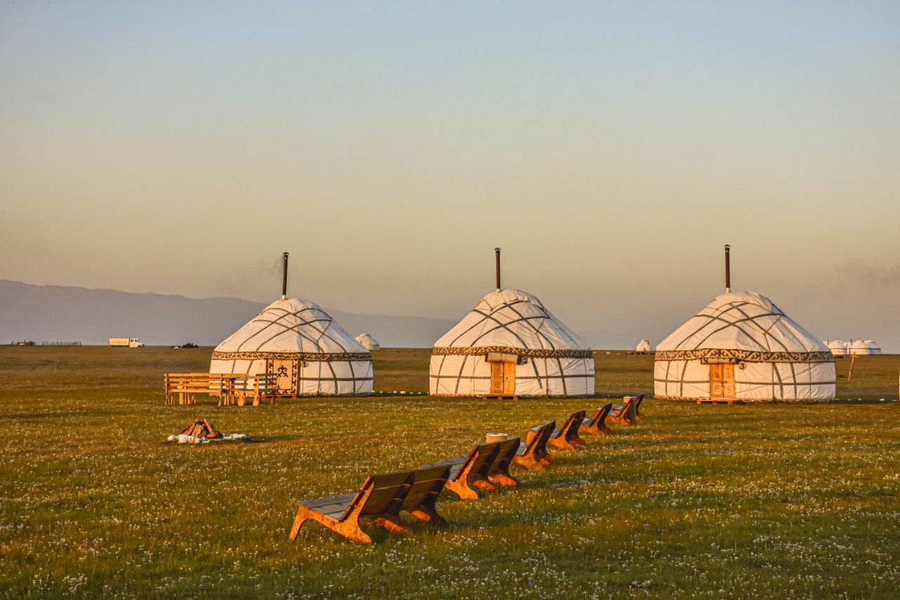 4-Day Song Kol Lake Horse Riding Tour in Kyrgyzstan – Yurt Stay & Nomadic Experience