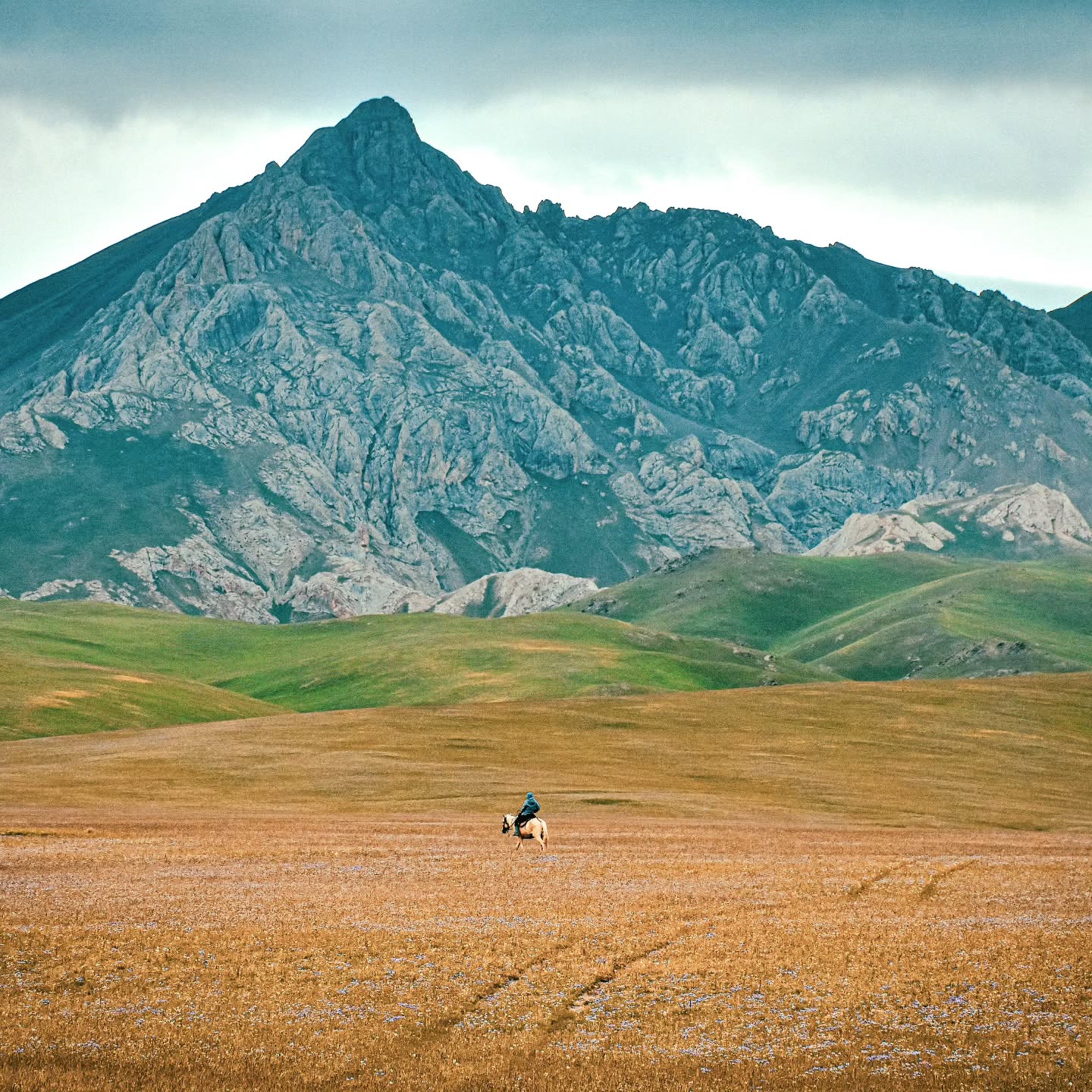 Song-Kol Lake Horse Riding Tour 3 Days Yurt Stay Nomadic Experience in Kyrgyzstan
