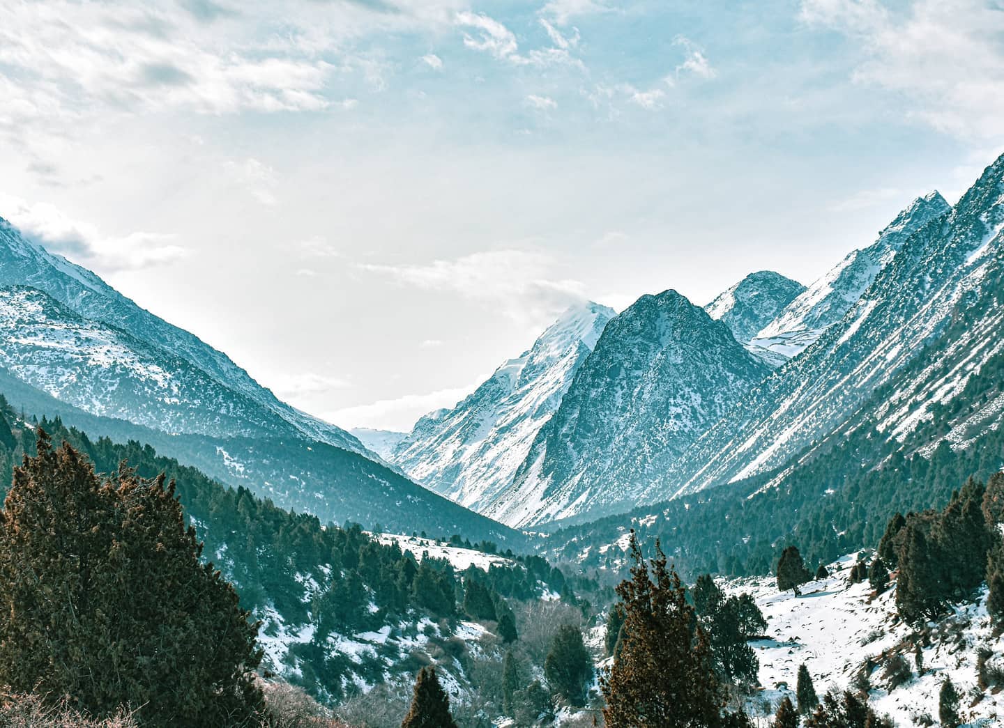 Day Trip to Alamedin Gorge from Bishkek – Hiking Mountain Escape