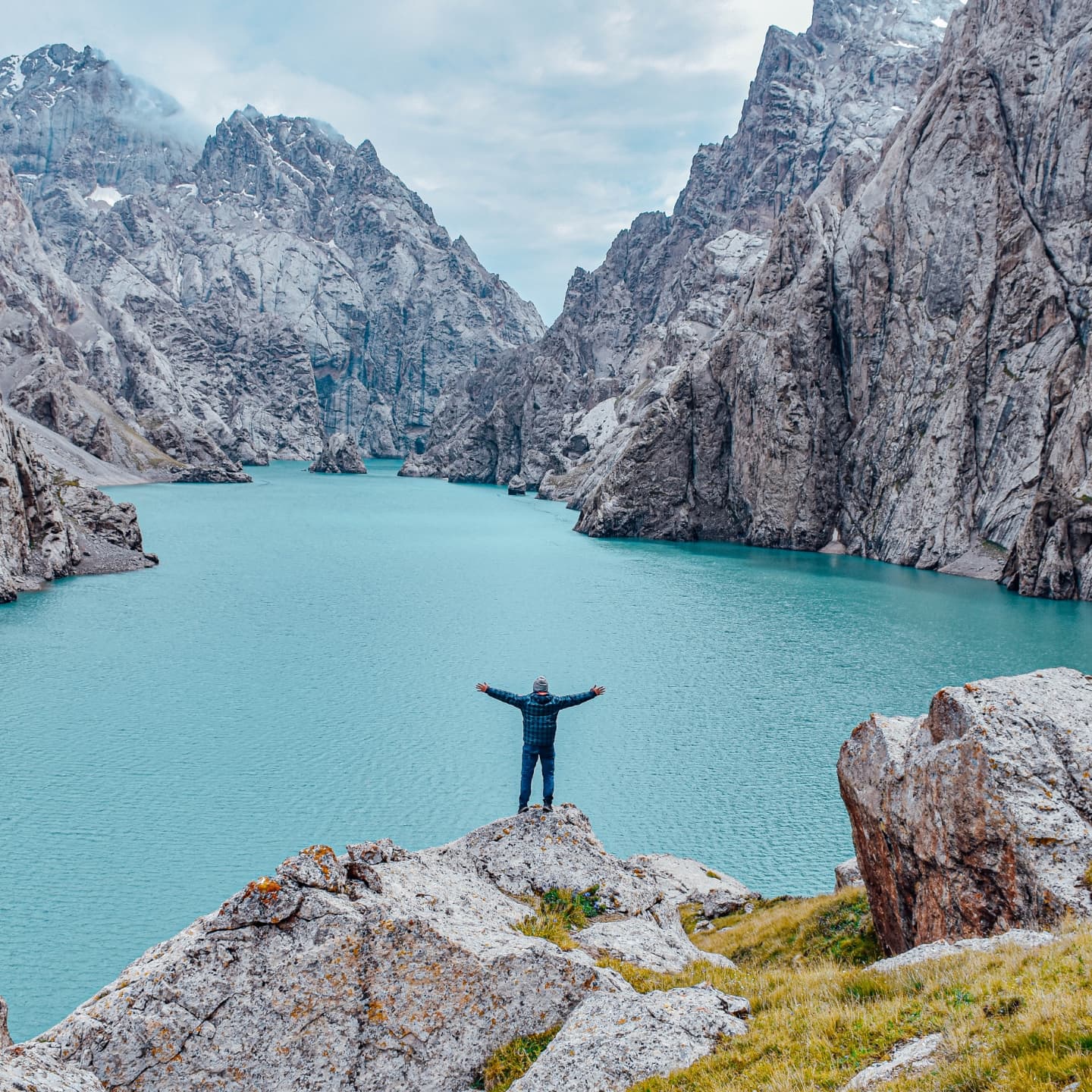 4 Days Trip to Kel-Suu Lake – Remote Mountain Adventure in Kyrgyzstan